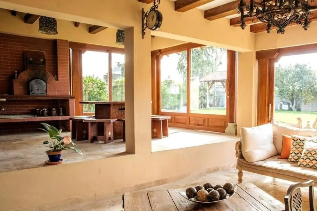 Lujosa Casa Guayllabamba - Gym Jacuzzi Piscina Villa Quito