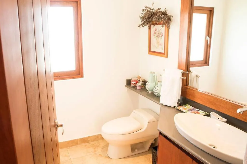 Feriehus Lujosa Casa Guayllabamba - Gym Jacuzzi Piscina Villa Quito