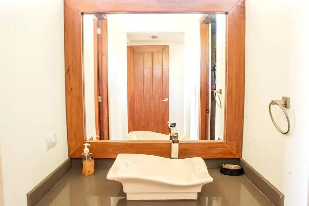 Lujosa Casa Guayllabamba - Gym Jacuzzi Piscina Villa Quito
