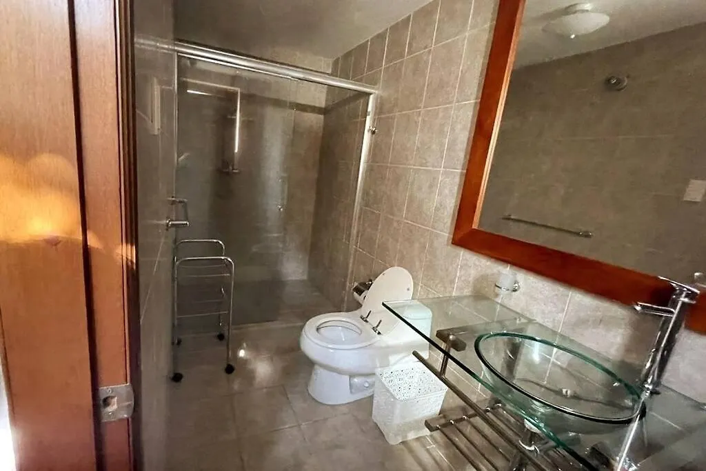 Lujosa Casa Guayllabamba - Gym Jacuzzi Piscina Villa Quito 0*,  Ecuador